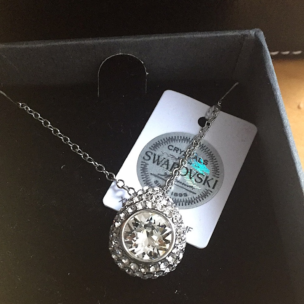 Beautiful Swarovski crystal new in box NEW